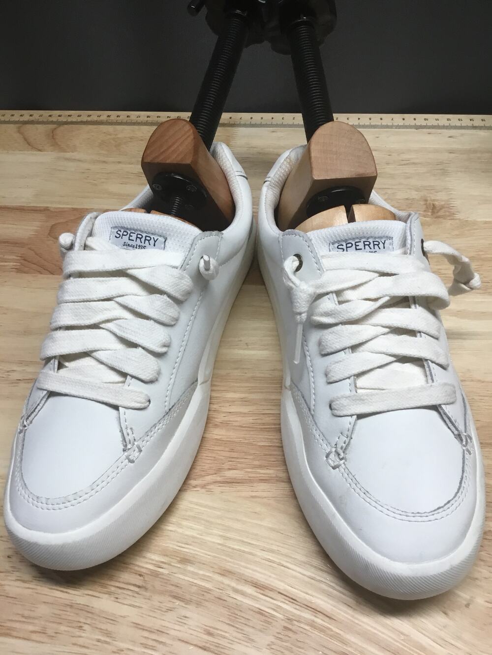 Sperry Top-Sider Sneaker Women's 9M White Leather Lace-Up Low Top Running Shoes